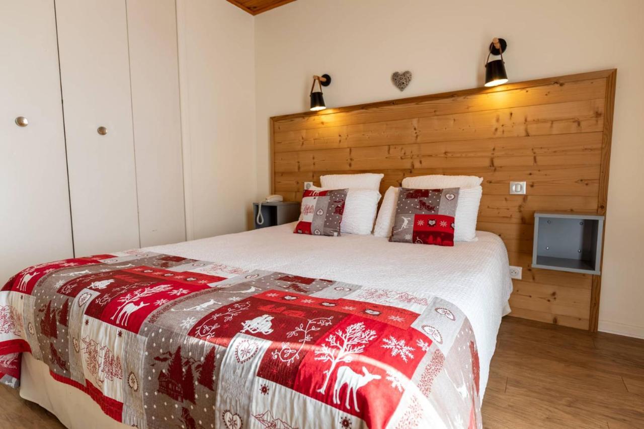 Logis Le Vernay Hotel