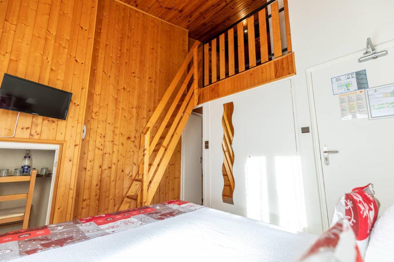 Logis Le Vernay Hotel 3*