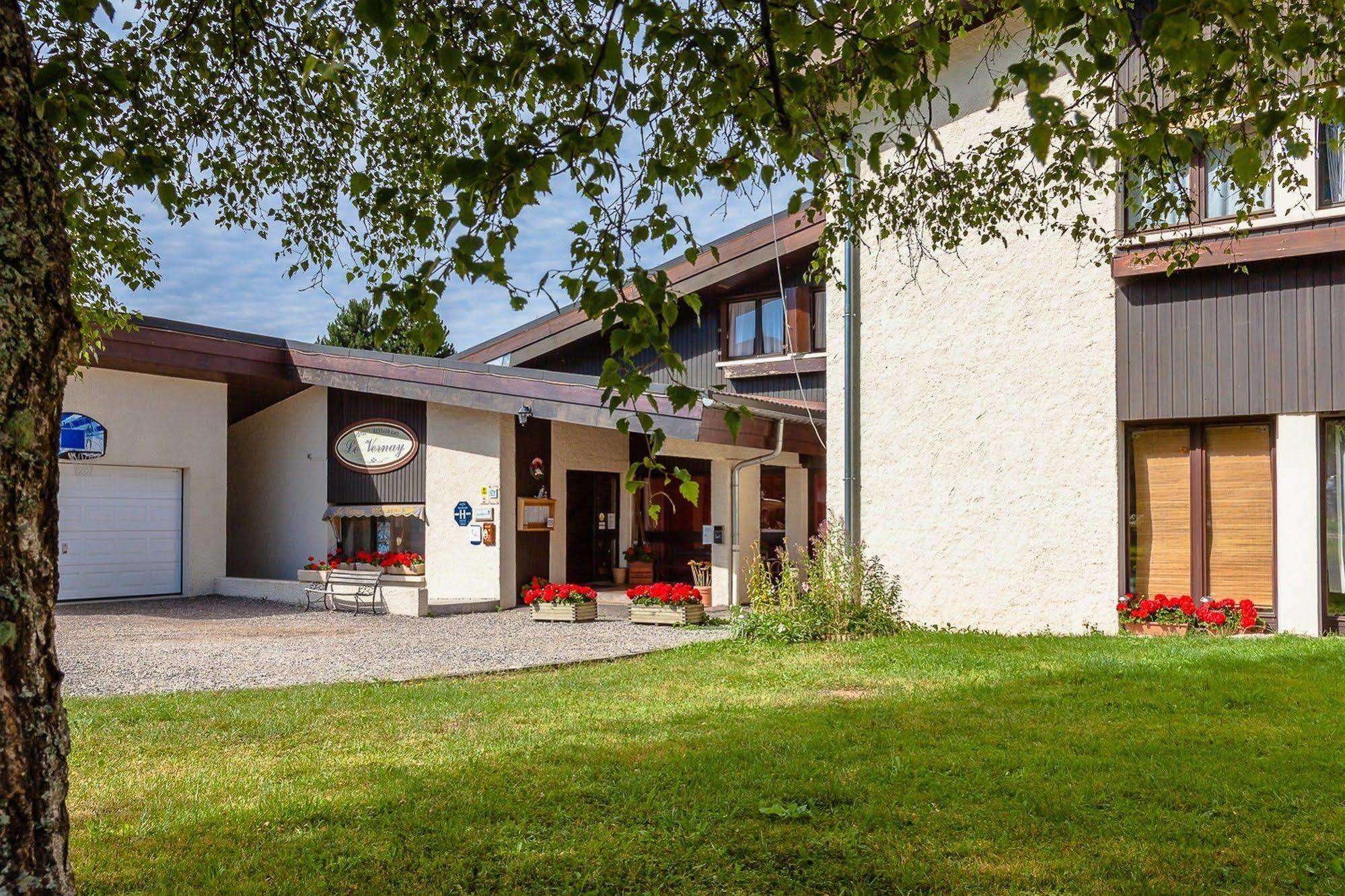 Logis Le Vernay Hotel 3*