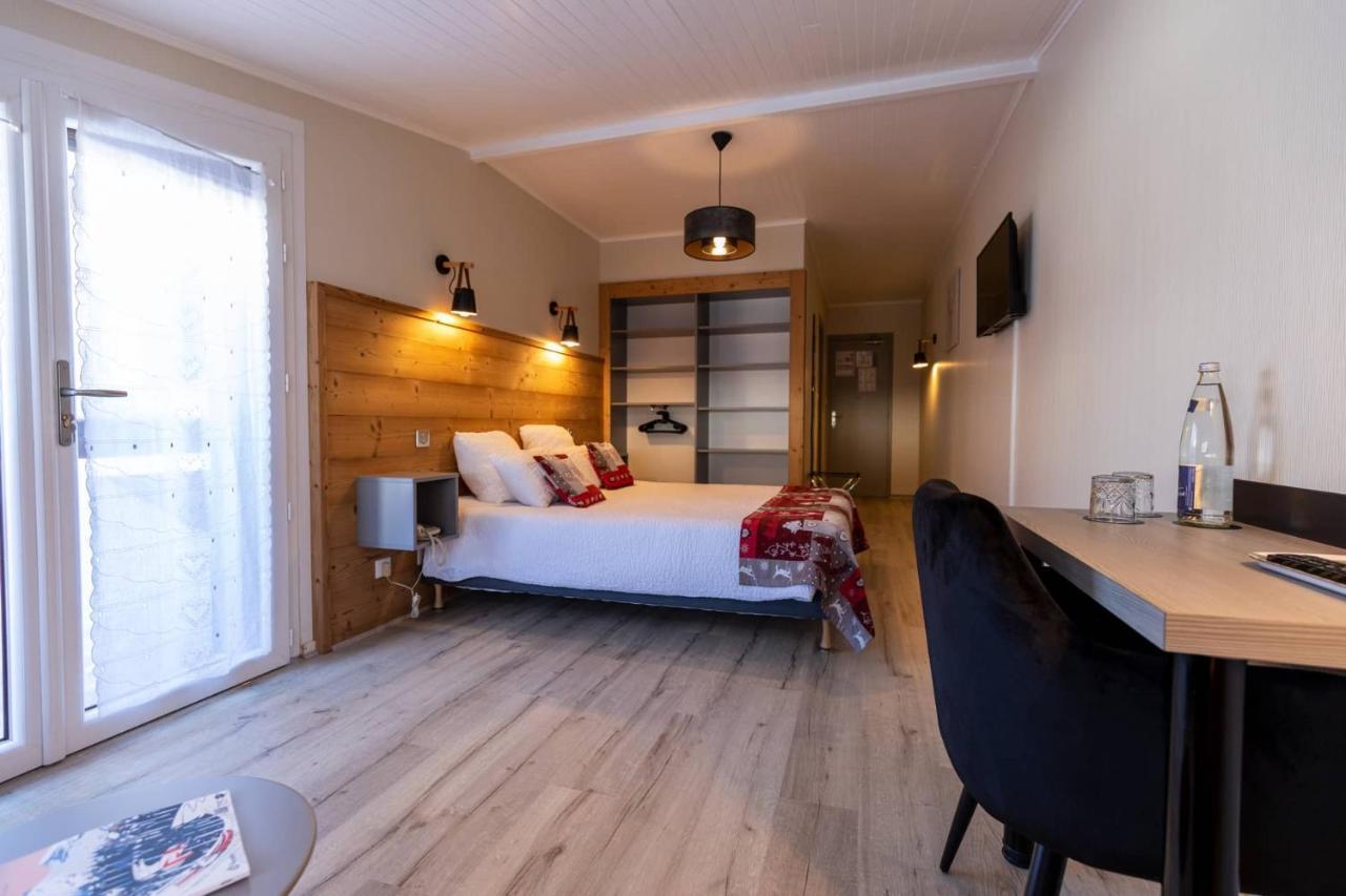 Logis Le Vernay Hotel 3*