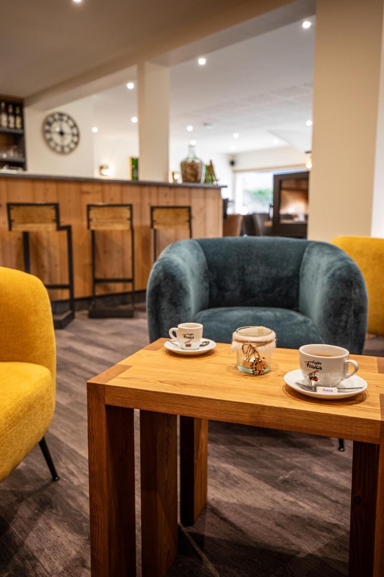 Logis Le Vernay Hotel